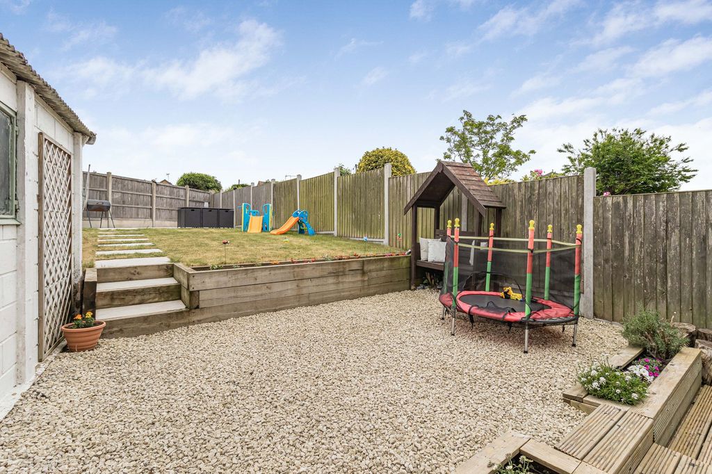 Property photo 3 of 20