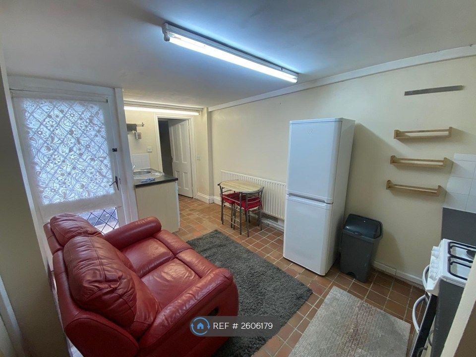 Property photo 3 of 7