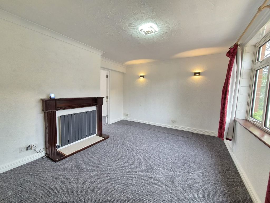 Property photo 2 of 9 Picture No. 11