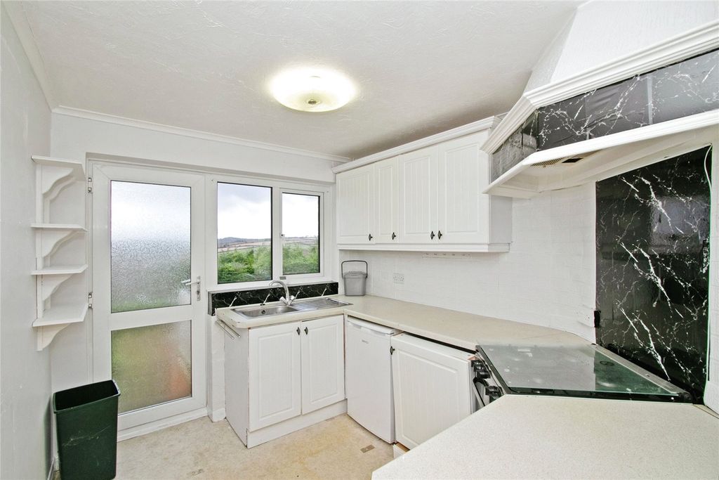 Property photo 2 of 18 Picture No. 29