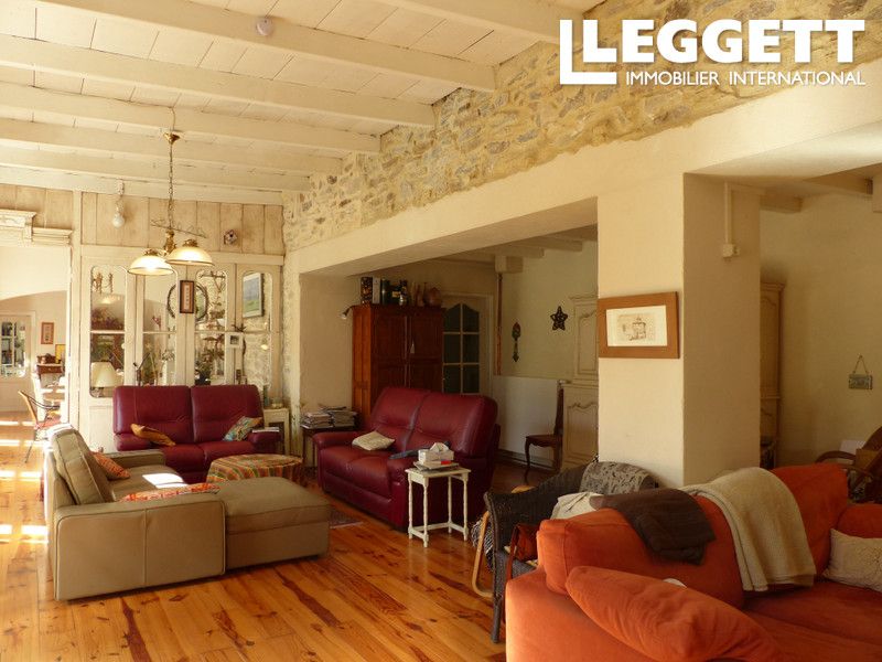 Property photo 2 of 10