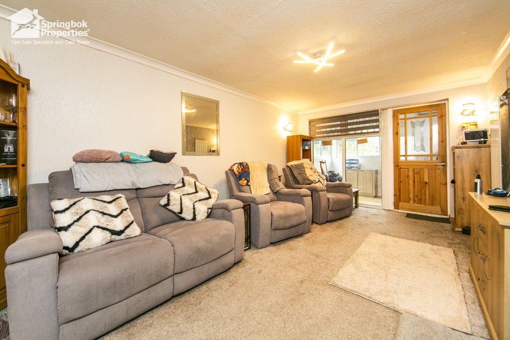 Property photo 2 of 20 1