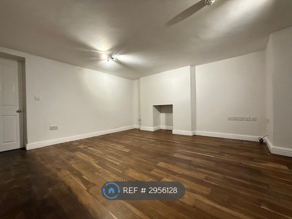 Property photo 2 of 15 Living Room