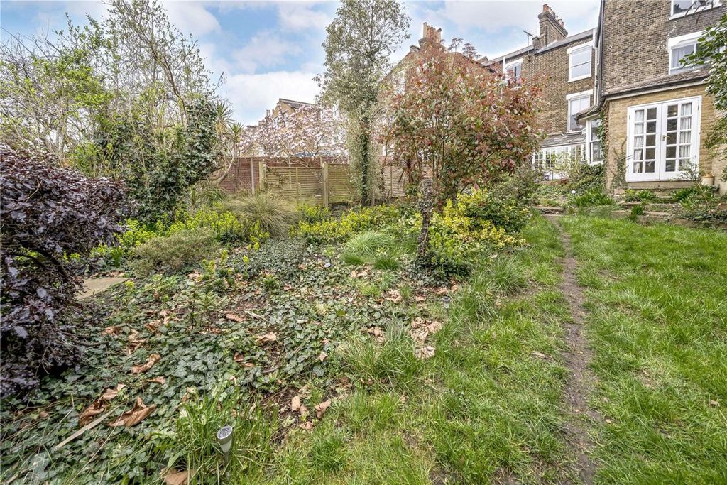 Property photo 3 of 9