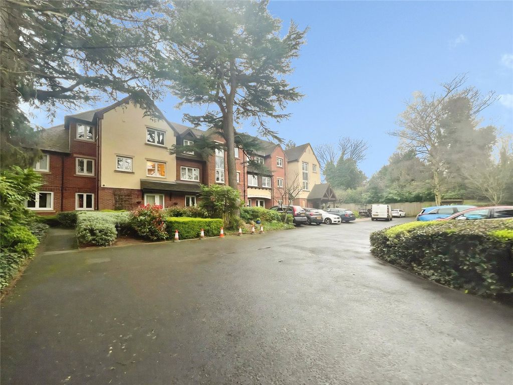 Property photo 1 of 7 Front