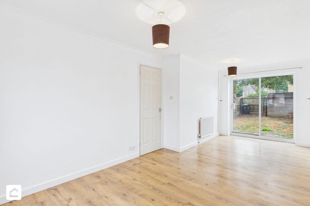 Property photo 2 of 10 Cam04580G0-Pr0054-Still008