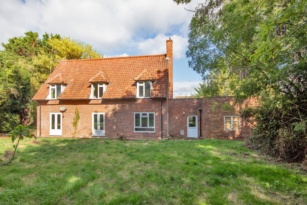 Property photo 1 of 10 Rear Elevation