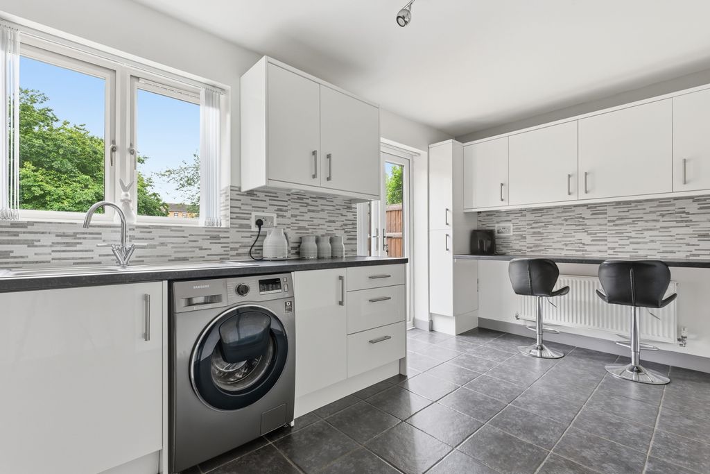 Property photo 2 of 30 P1946773