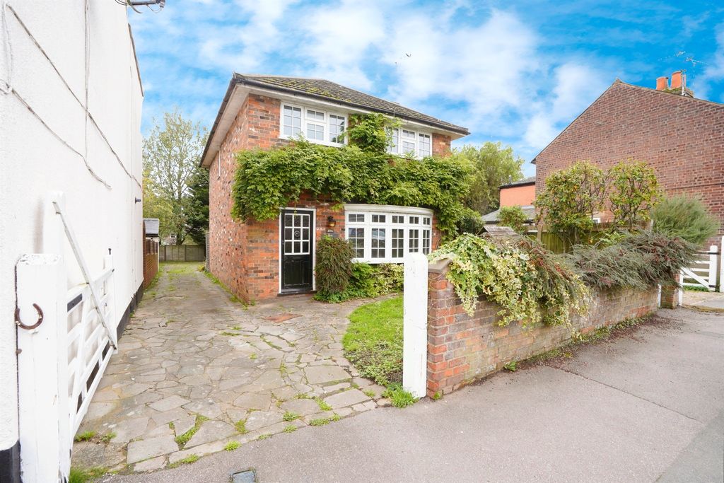 Property photo 1 of 18