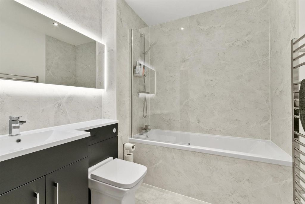 Additional image 4 of 2 bed flat for saleOrissa Drive Dumbarton G82