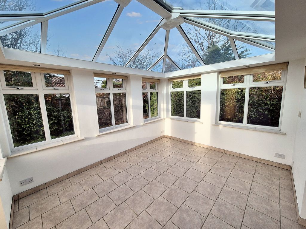 Property photo 3 of 37