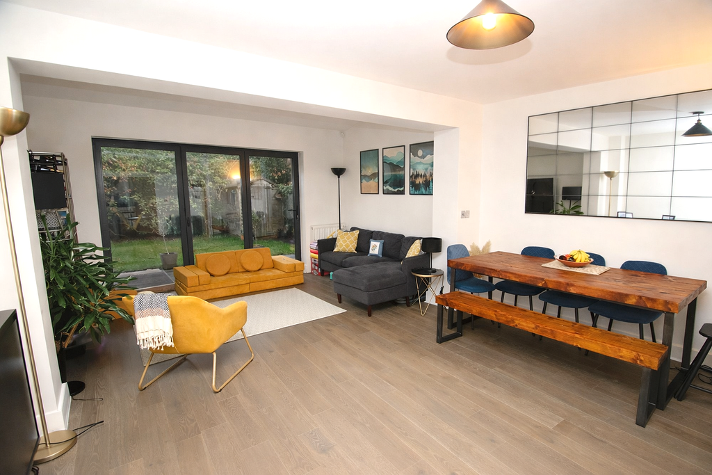 Property photo 3 of 18 Photo 6