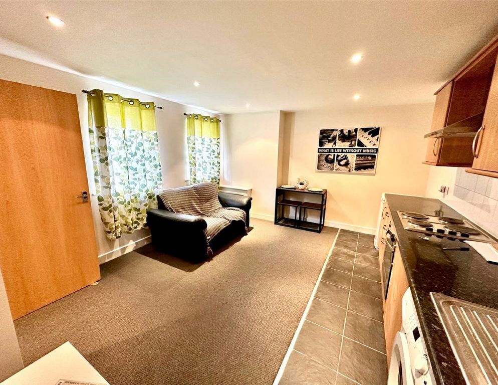 Property photo 2 of 5
