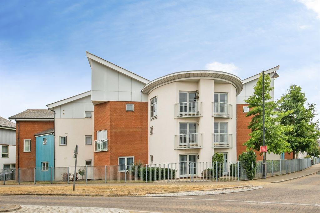 Property photo 1 of 19