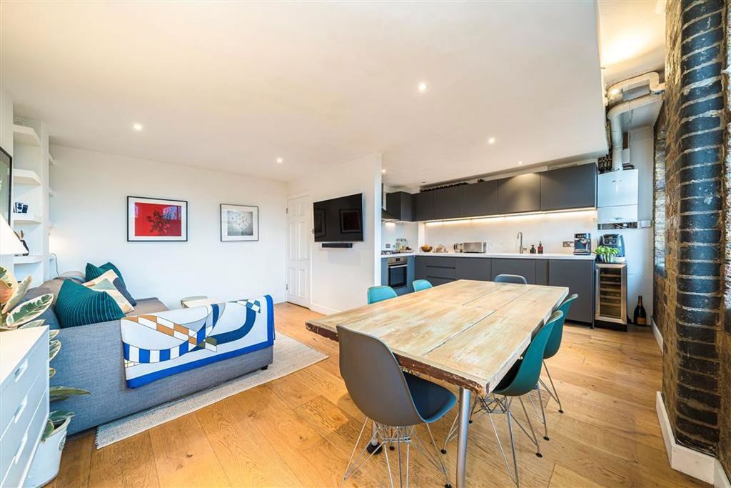 Property photo 3 of 9