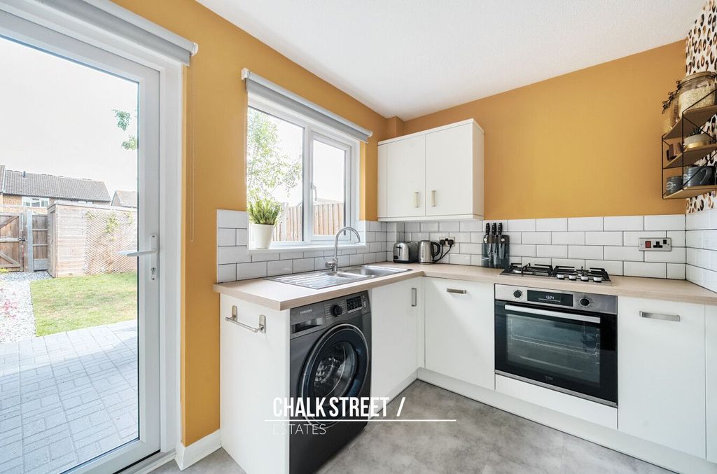 Property photo 2 of 20