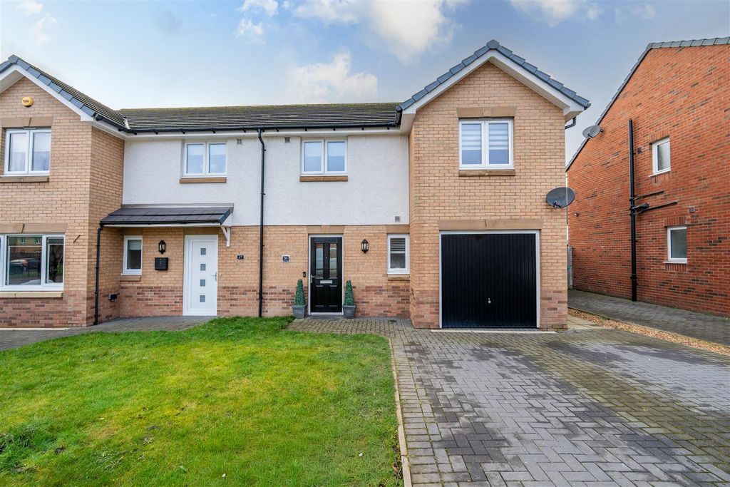 Property photo 1 of 20 Front,.Extyernal.2.Jpg