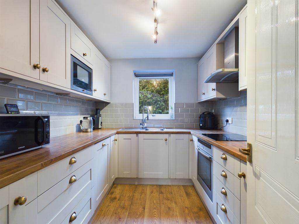 Property photo 2 of 13 Kitchen