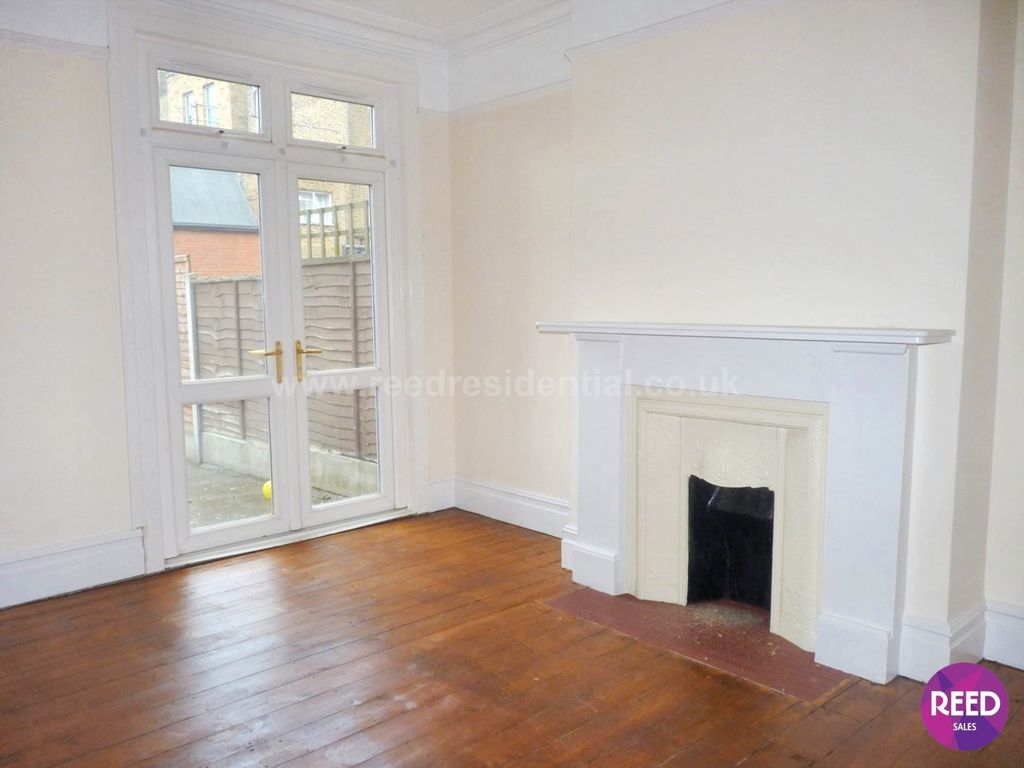 Property photo 3 of 6