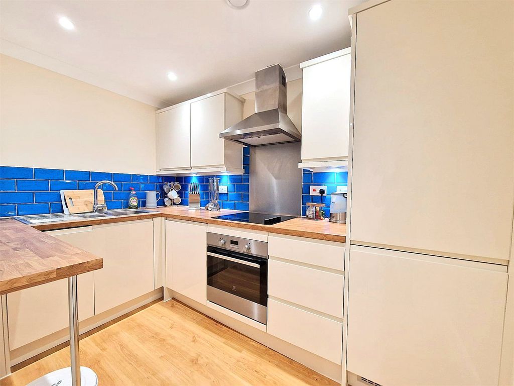 Property photo 2 of 5 Picture No. 04