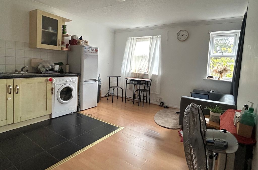 Property photo 2 of 4