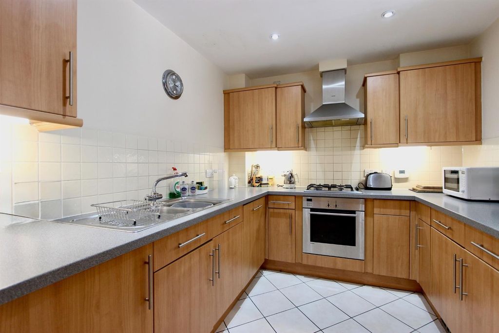 Property photo 2 of 11 Thumbnail_Img_9128.Jpg