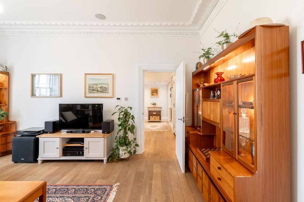 Additional image 6 of 2 bed flat for sale15 Crown Road North, Dowanhill G12