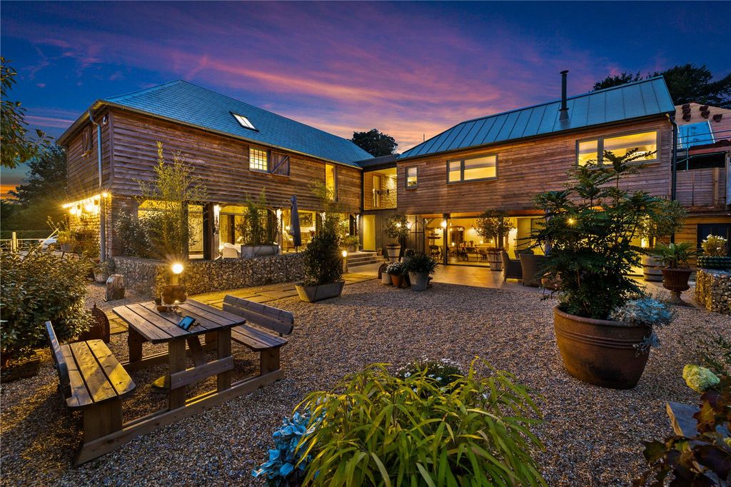 Property photo 1 of 28 Picture No. 61