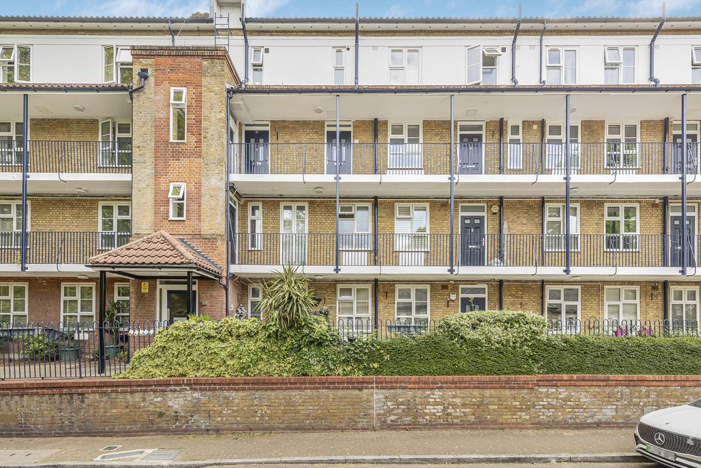 Property photo 2 of 10