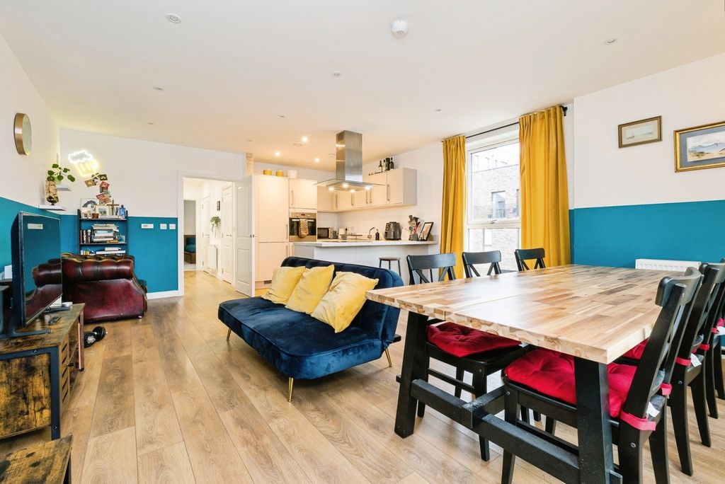 Property photo 1 of 18 Photo