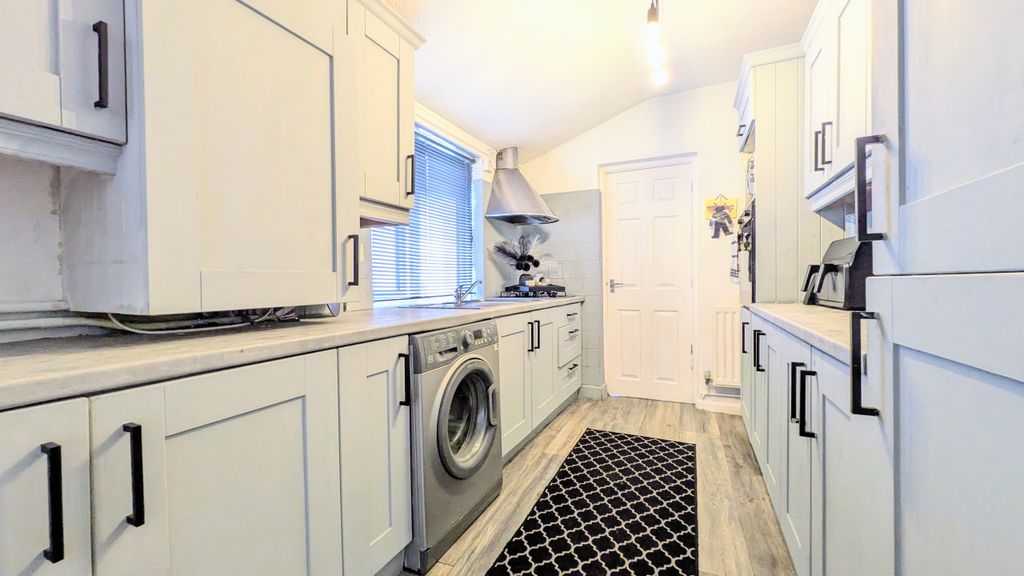 Property photo 3 of 14 Pxl_20260116_135420874~2