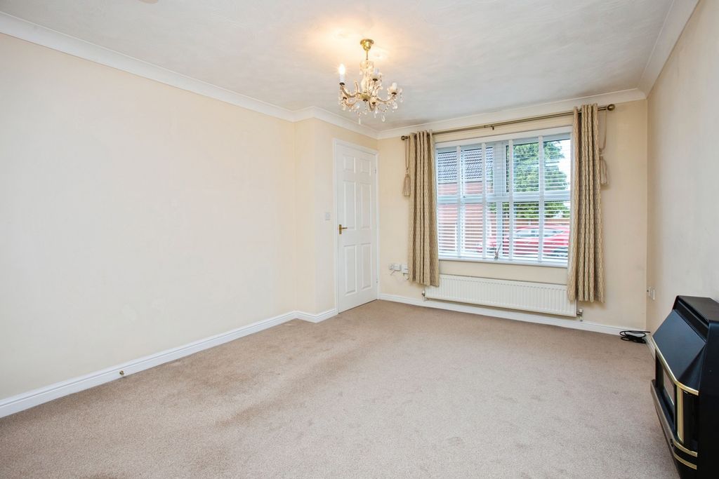 Property photo 3 of 16 Pbox-Img.Jpg
