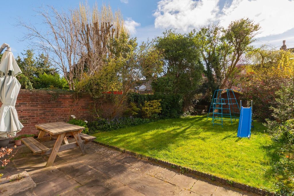 Property photo 3 of 26 F51C8Rcm - External G.Jpg