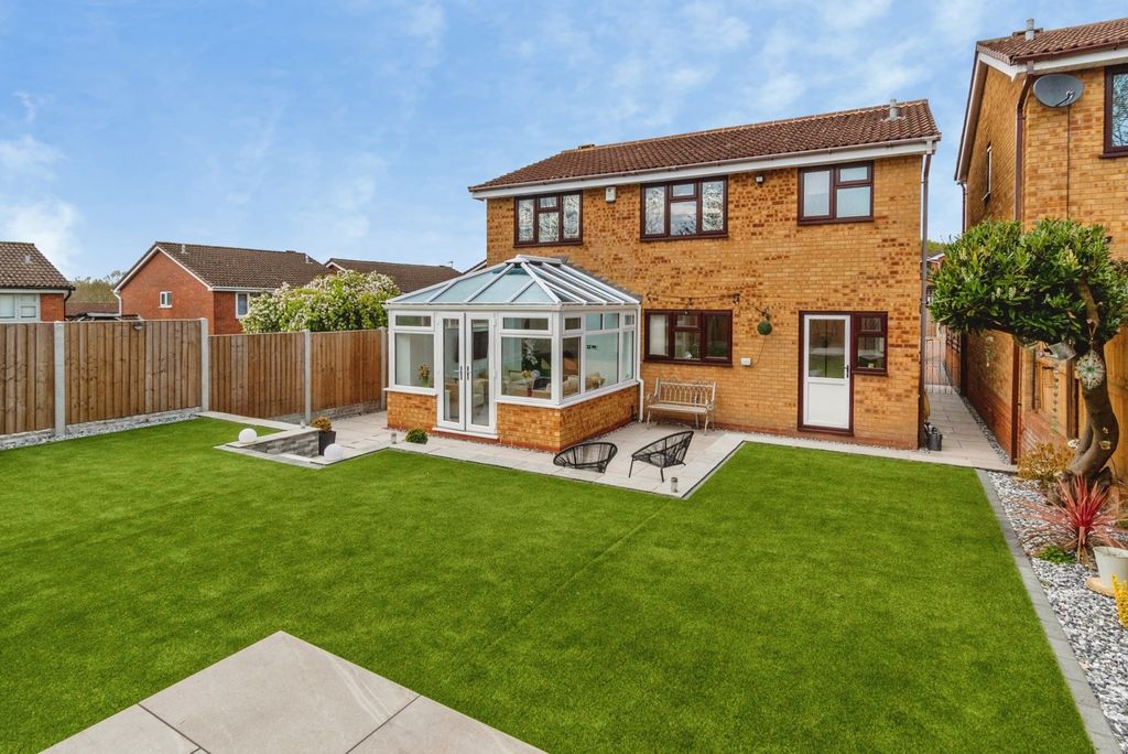 Property photo 1 of 30 Pbox-Img.Jpg