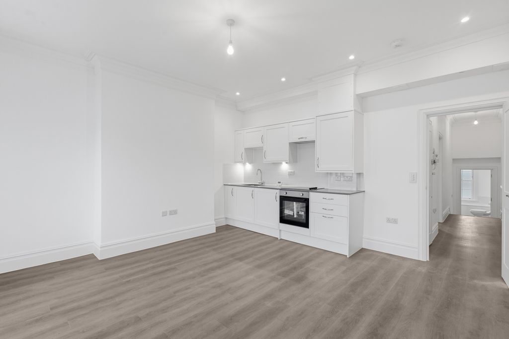 Property photo 1 of 6 0A6A7121