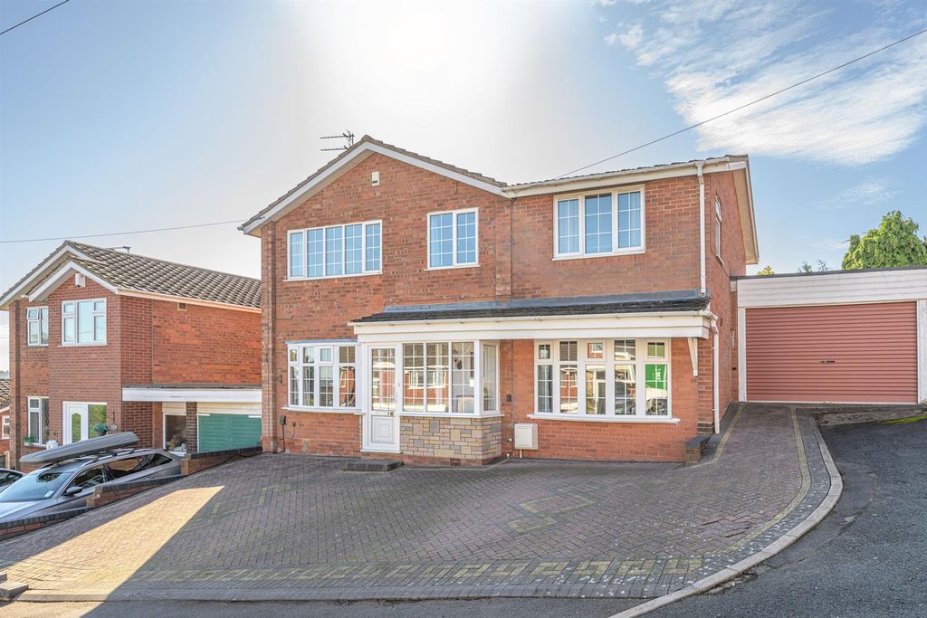 Property photo 1 of 27