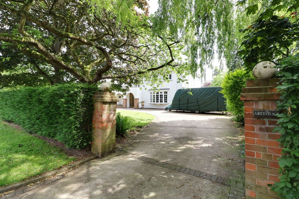 Additional image 4 of 5 bed detached house for saleWestcliff Gardens, Scunthorpe DN17