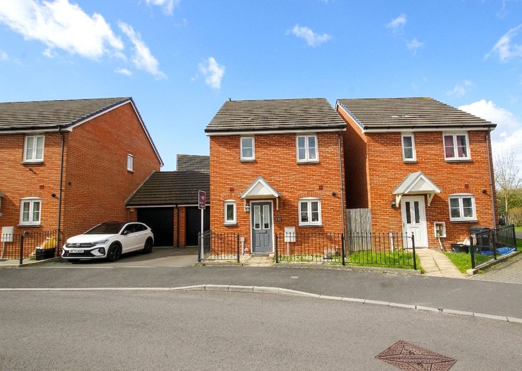 Property photo 2 of 18 Picture No. 36