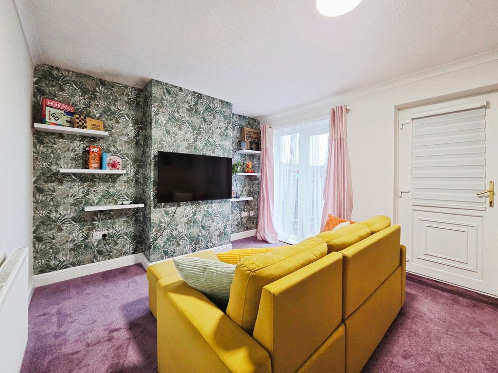 Property photo 3 of 27 00d186F4-1000122375