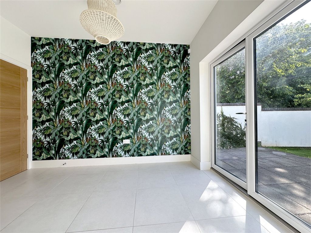 Property photo 3 of 15 Dining Room