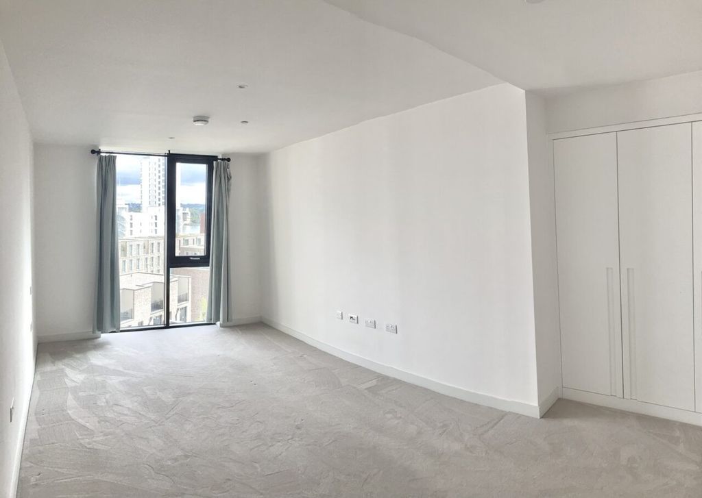 Property photo 3 of 9