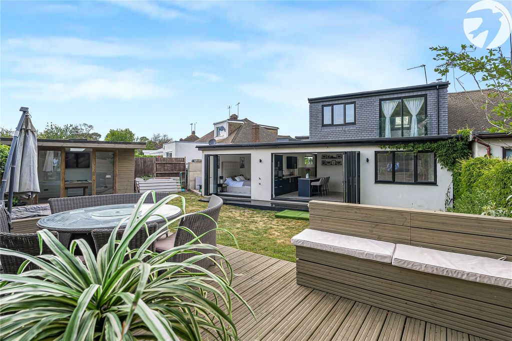 Property photo 1 of 28 Rear Garden