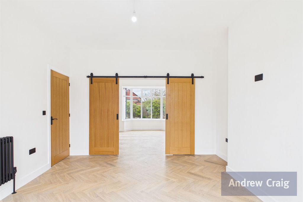 Property photo 2 of 21 Lounge Into Diner