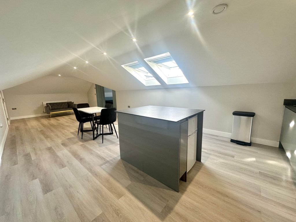 Property photo 1 of 6 Img_2502