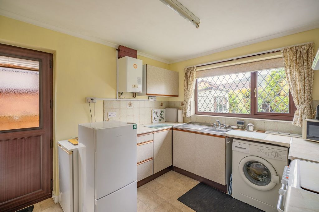 Property photo 3 of 8