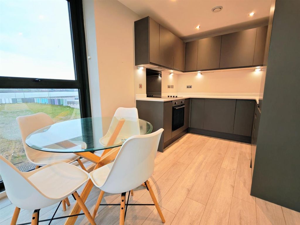 Property photo 3 of 13 Kitchen