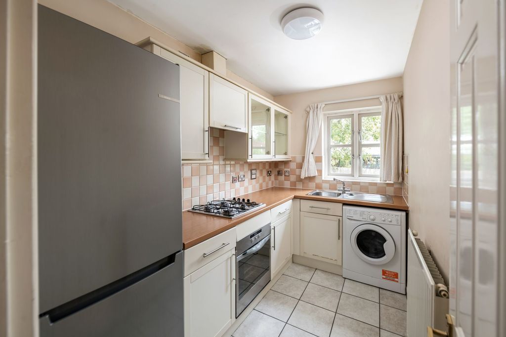 Property photo 2 of 13