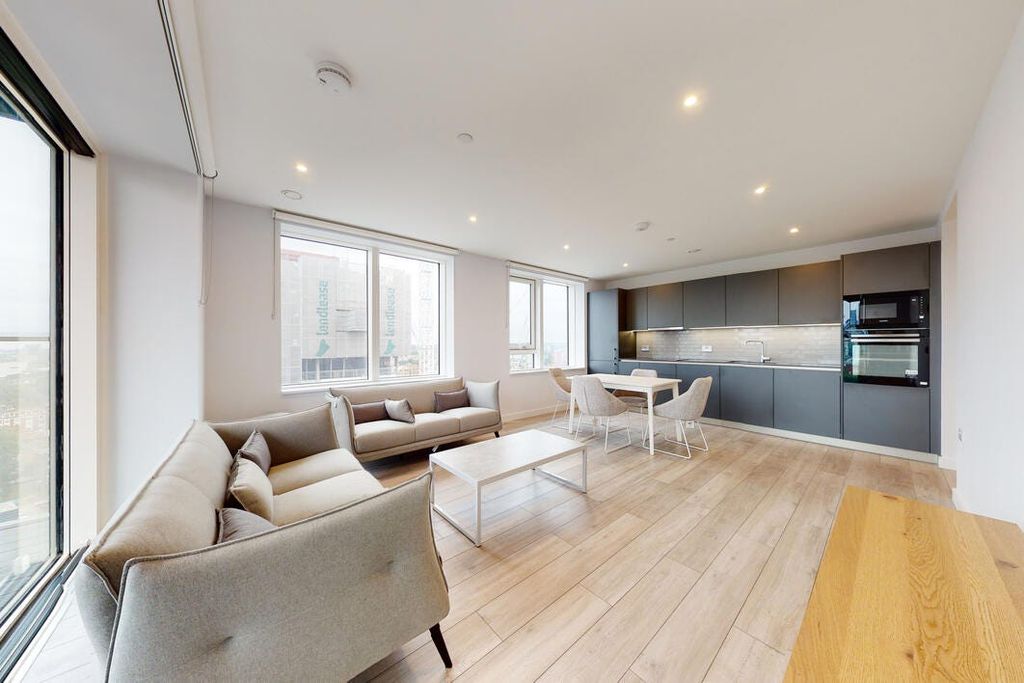 Property photo 3 of 24