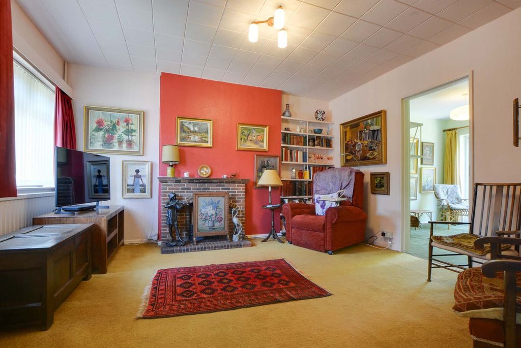Property photo 2 of 24