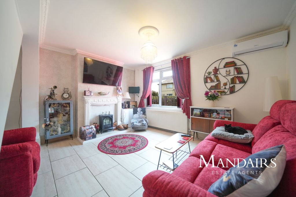 Property photo 2 of 30